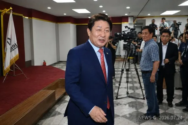 상임위 자리 다툼이 멱살잡이로…국민의힘 원내지도부의 권위가 무너졌다